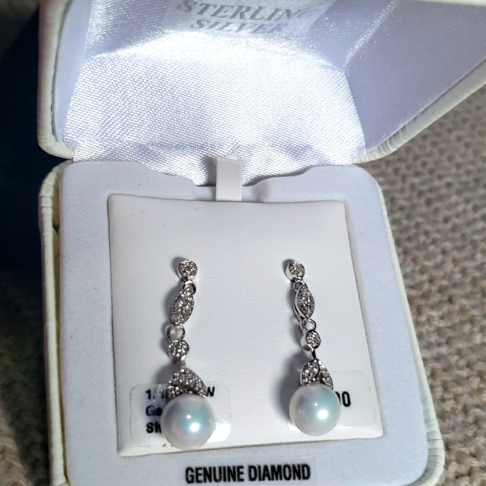 1/18 CTTW Diamond color J/K Clarity Shell Pearl Sterling Silver earrings Wedding